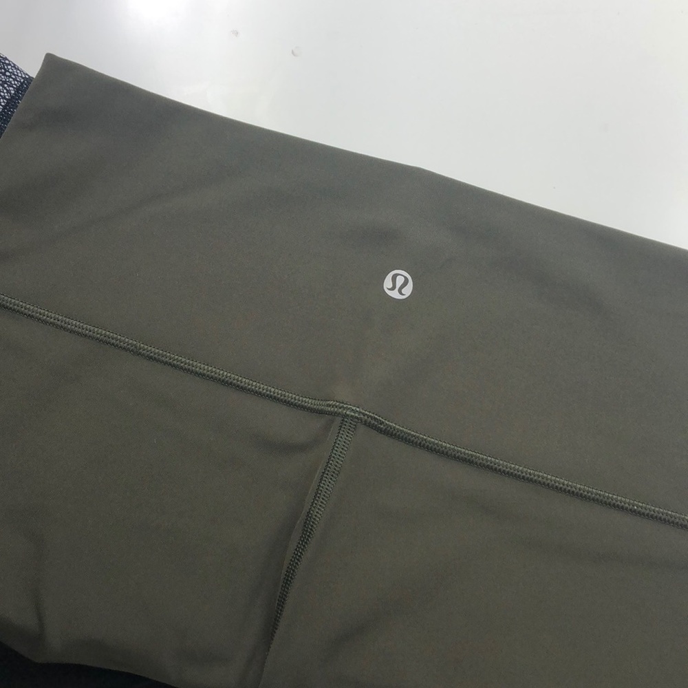 never worn army green luxtreme lululemon pants